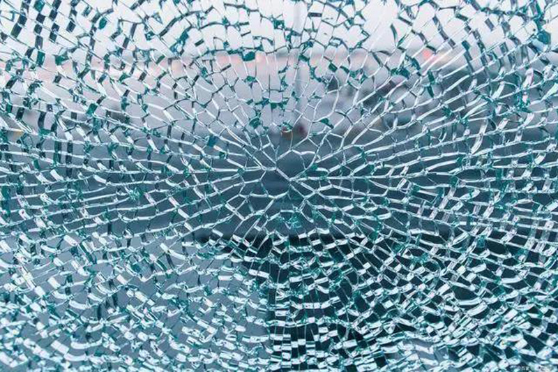 Differences between clear glass and ultra clear glass