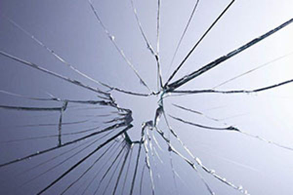 What is the difference between thermally tempered and chemically strengthened glass?